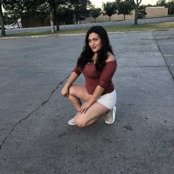 Meet your Posher, Alisa - Picture 1 of 1